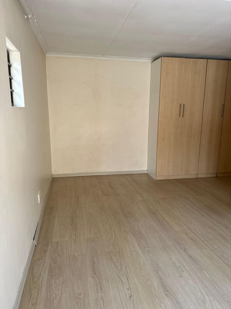 5 Bedroom Property for Sale in Overbaakens Eastern Cape